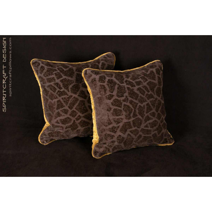 Lee Jofa Groundworks Saldanha Decorative Velvet Pillows In Brown